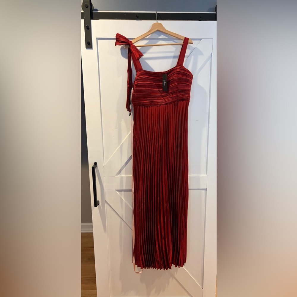 NWT Lulus Gorgeous Purpose Red Satin Pleated Sleeveless Bow Maxi Dress